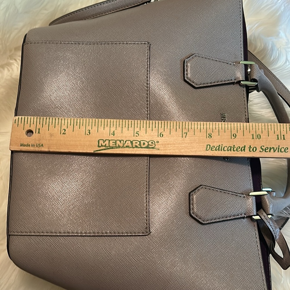 Michael Kors Greenwich Large Grab Bag - Picture 14 of 15